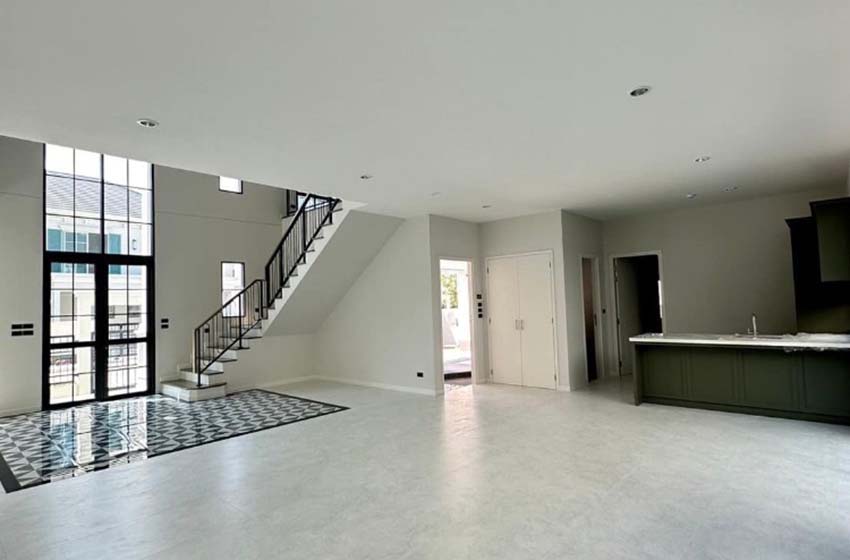 House with Shared Pool in Bangnatrad 